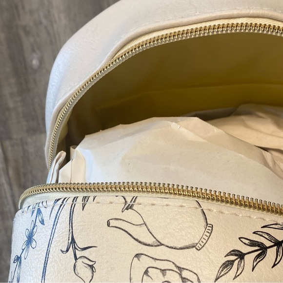 NWT DISNEY Alice In Wonderland Backpack Bag - Picture 6 of 8